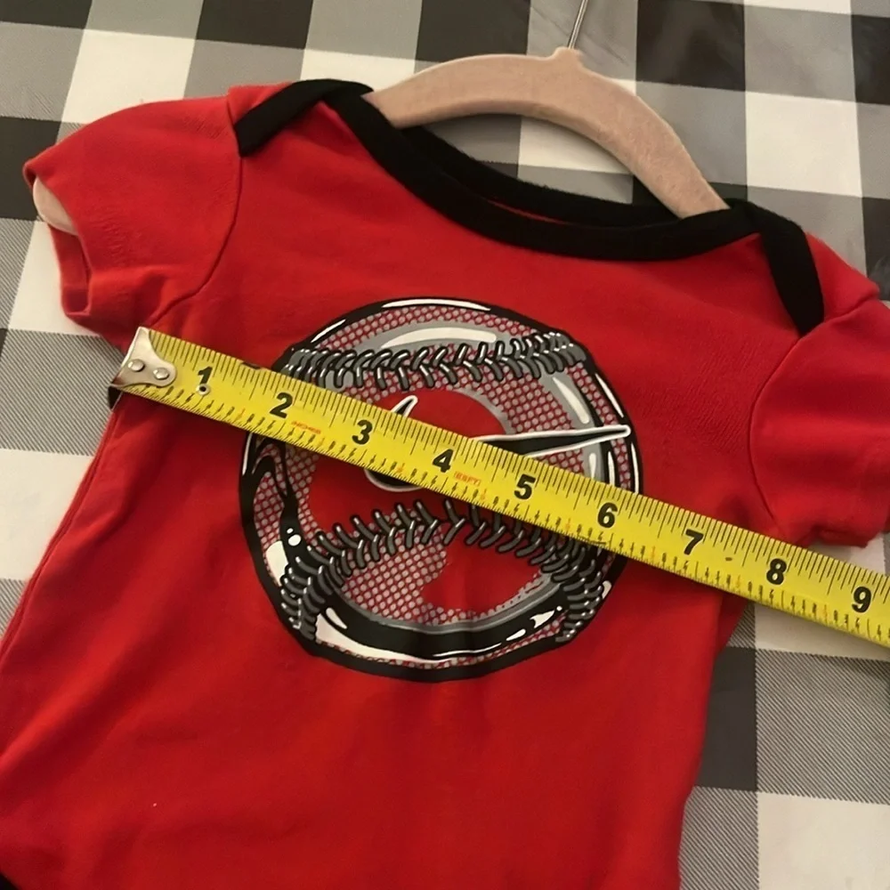 Nike Baby Boys Baseball Onesie bodysuit Romper Size 0-6 Months Red
